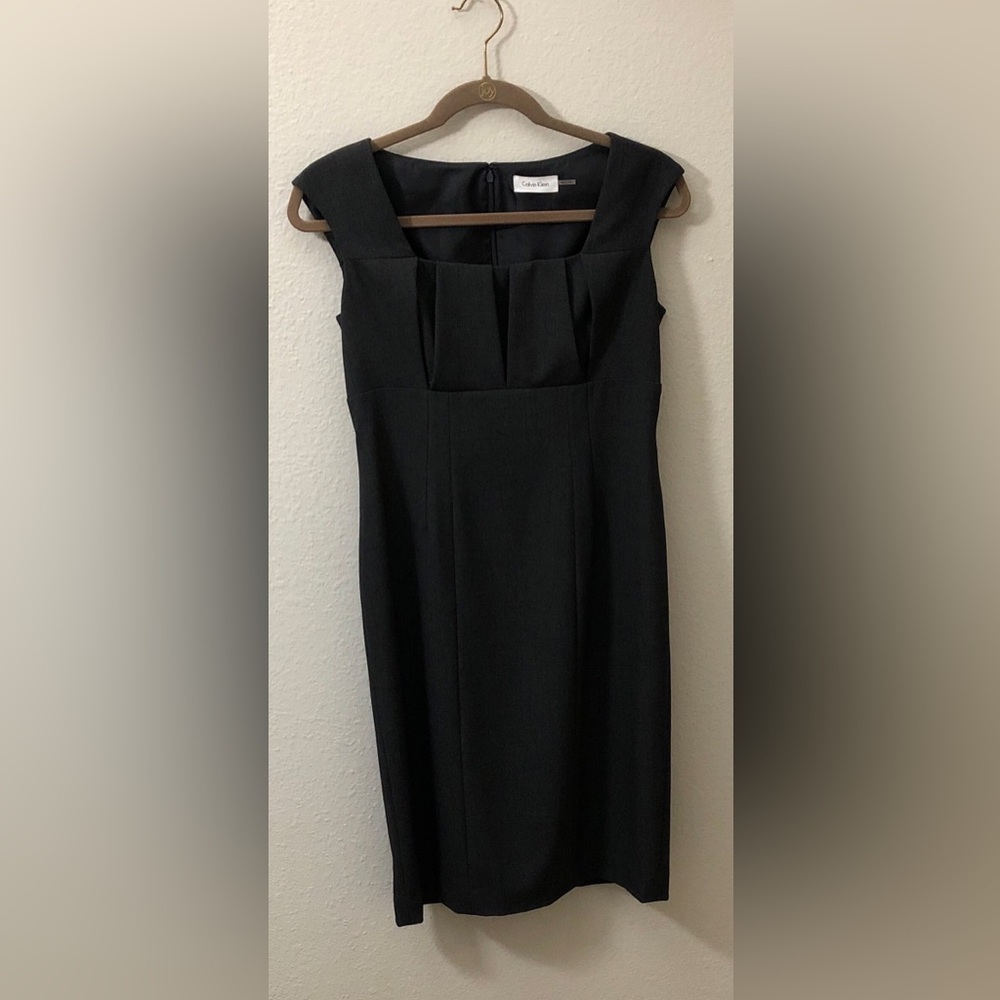 Women’s‎ Calvin Klein Charcoal Sheath Empire Dress Pleated Bust SIZE 6